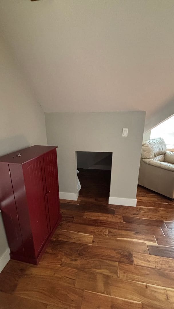 Building Photo - Adorable Garage Studio in beautiful Manitou Springs.