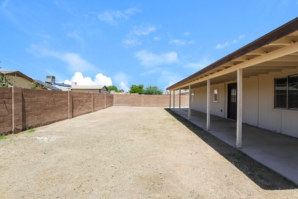 Building Photo - 5620 W Villa Maria Dr