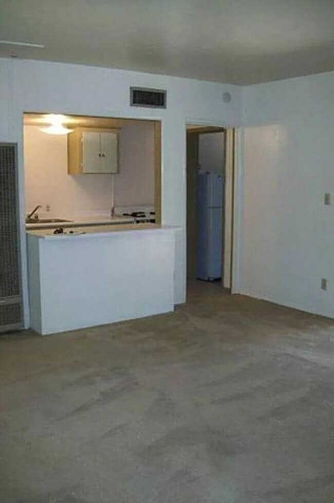 Building Photo - 1214 S Roosevelt St