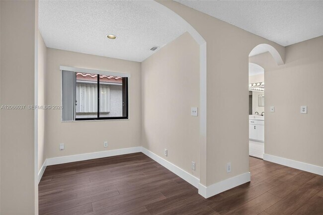 Building Photo - 587 NW 38th Ave
