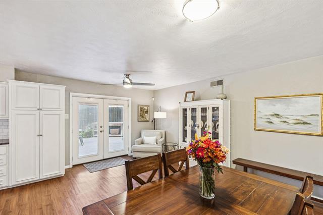 Building Photo - 2127 Clarksdale Dr