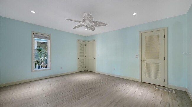 Building Photo - 5310 Hidden Harbor Rd