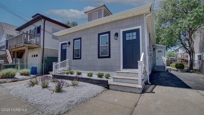 Building Photo - 19 Bayview Ave