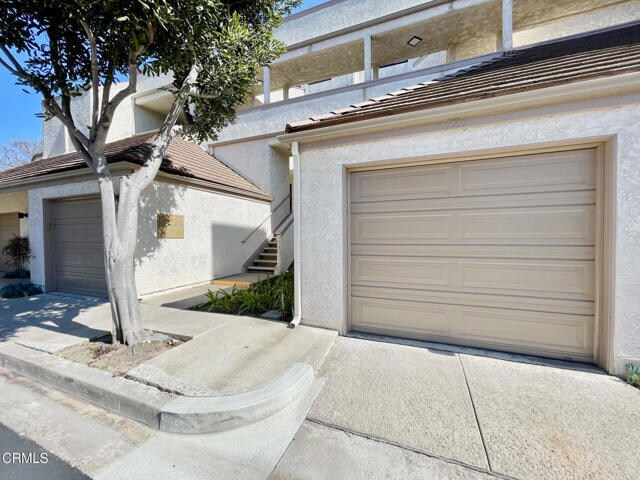 Building Photo - 726 Island View Cir