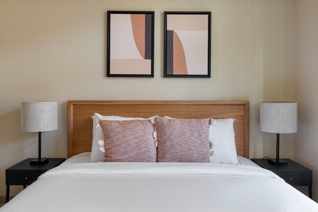 Building Photo - 5200 Iron Horse Pkwy