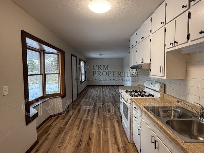 Building Photo - 805 Miami Blvd