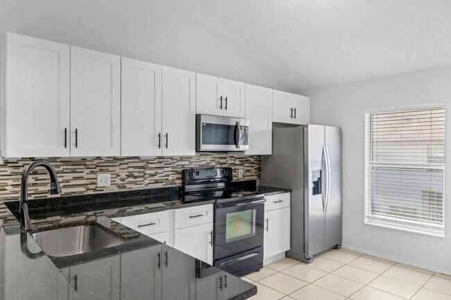 Building Photo - Spacious 2/2 Condo In Lancelot at Winter Park