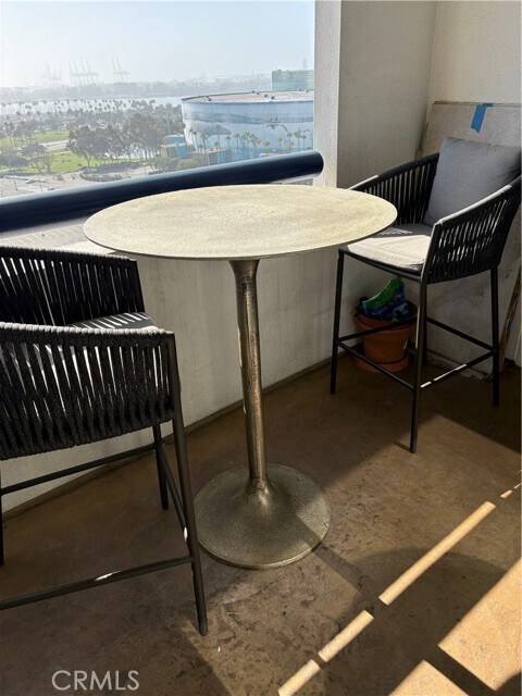 Building Photo - 525 E Seaside Way