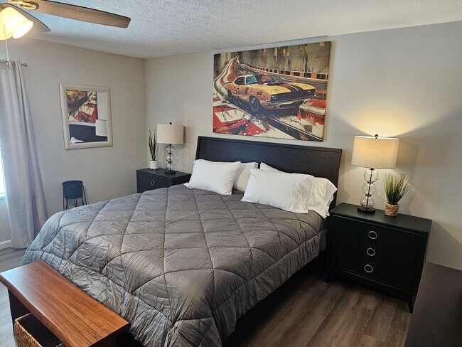 Building Photo - Vroooom . . . . the ROAD is calling. . . .Fully furnished themed rental includes all utilities an...