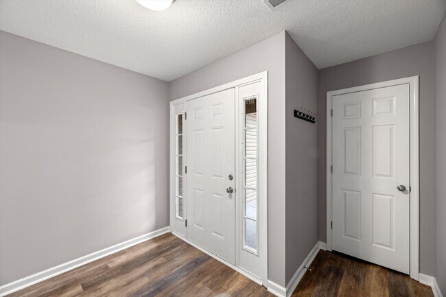 Building Photo - 5034 Cates Bend Way