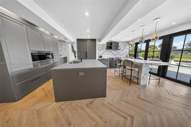 Building Photo - 4312 NE 22nd Ave