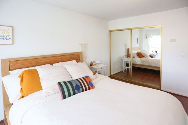 Building Photo - 7221 Geary Blvd