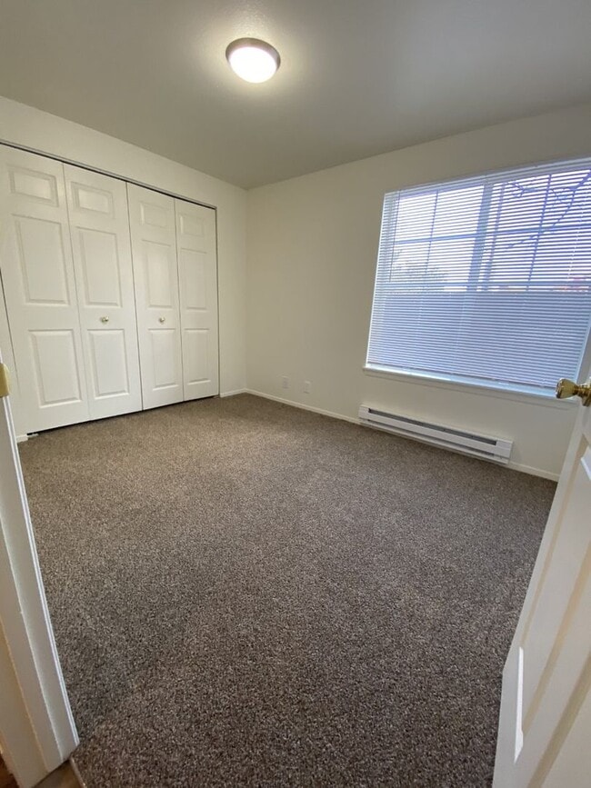 Building Photo - 1488 N Raymond St