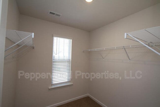 Building Photo - 1317 Wunder Way