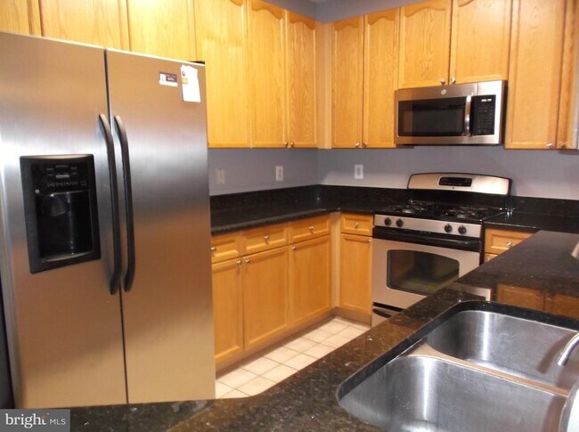 Building Photo - 2710 Bellforest Ct