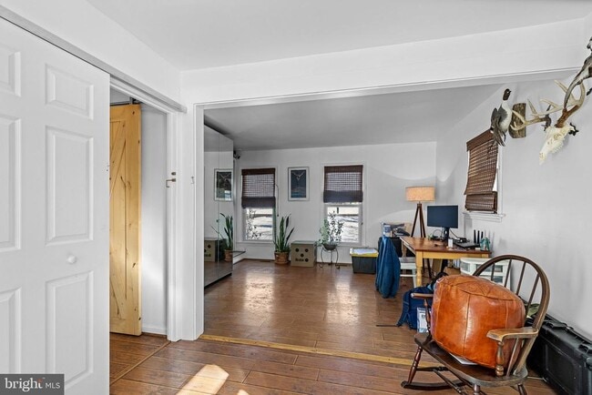 Building Photo - 9 Lakeview Terrace