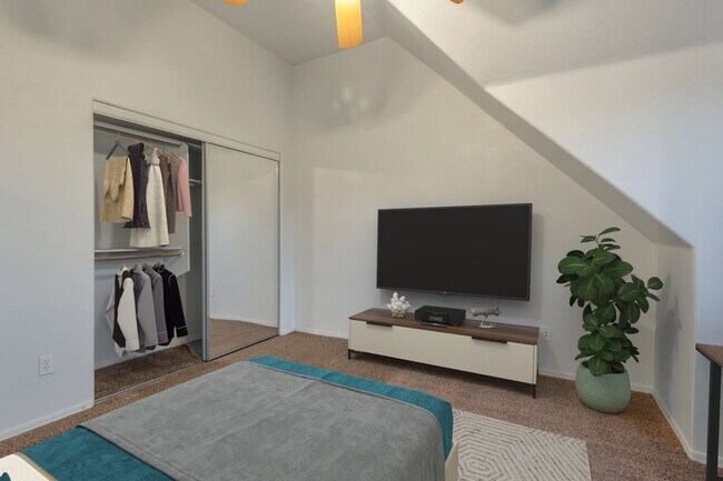 Building Photo - 3 N 6th Ave