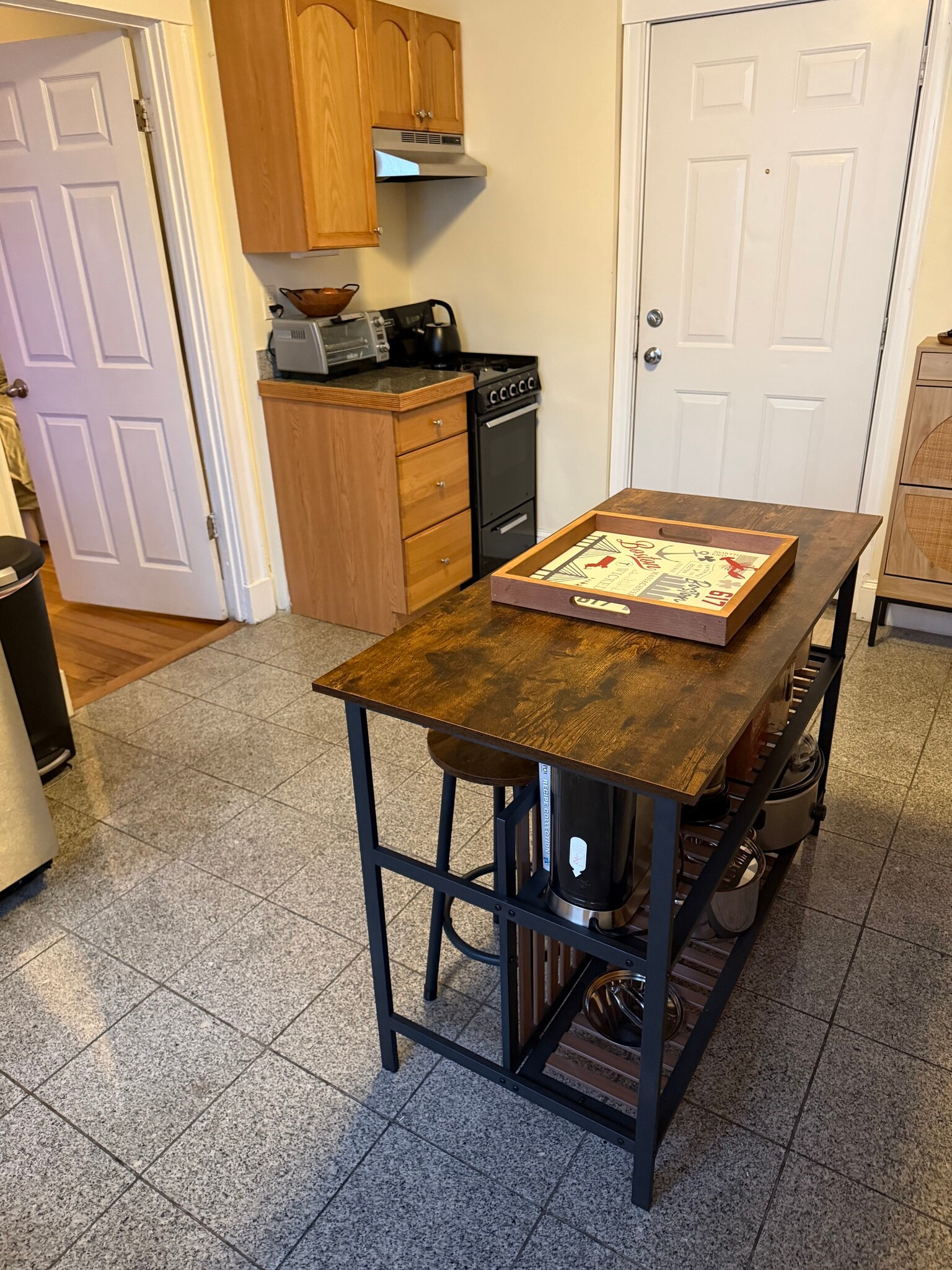 Building Photo - 222 Hanover St