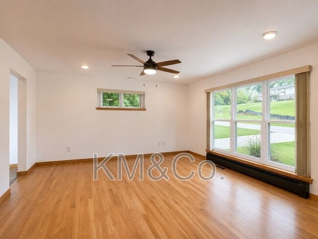 Building Photo - 535 Elm St
