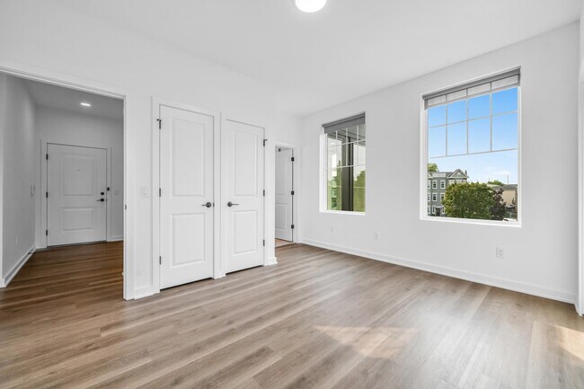 Building Photo - 315 Railroad Ave