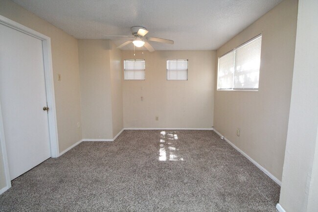 Building Photo - Cozy 1BR/1BA Apartment in Southwest Pensac...