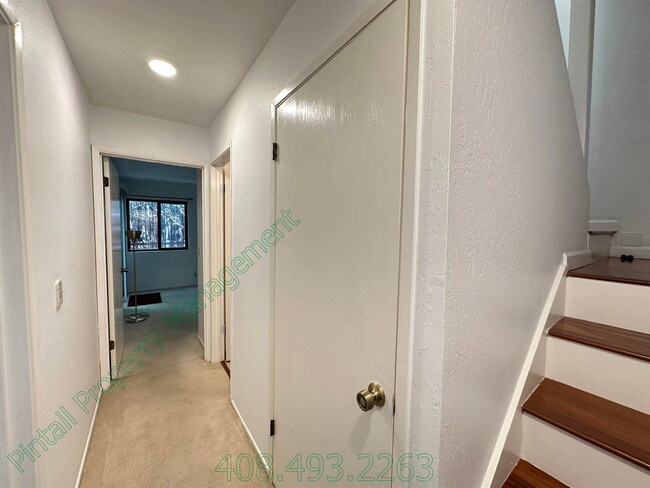 Building Photo - 802 Kingfisher Terrace