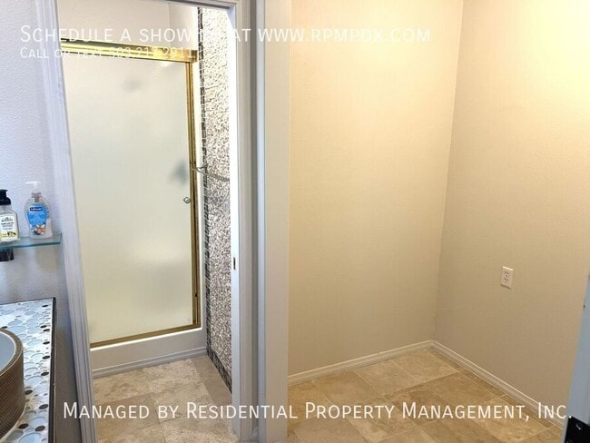 Building Photo - 6463 NW Wenmarie Dr