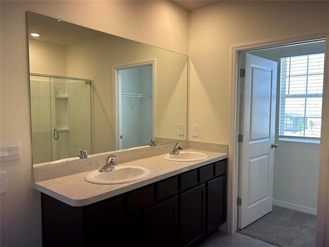 Building Photo - 17218 Reserva Dr