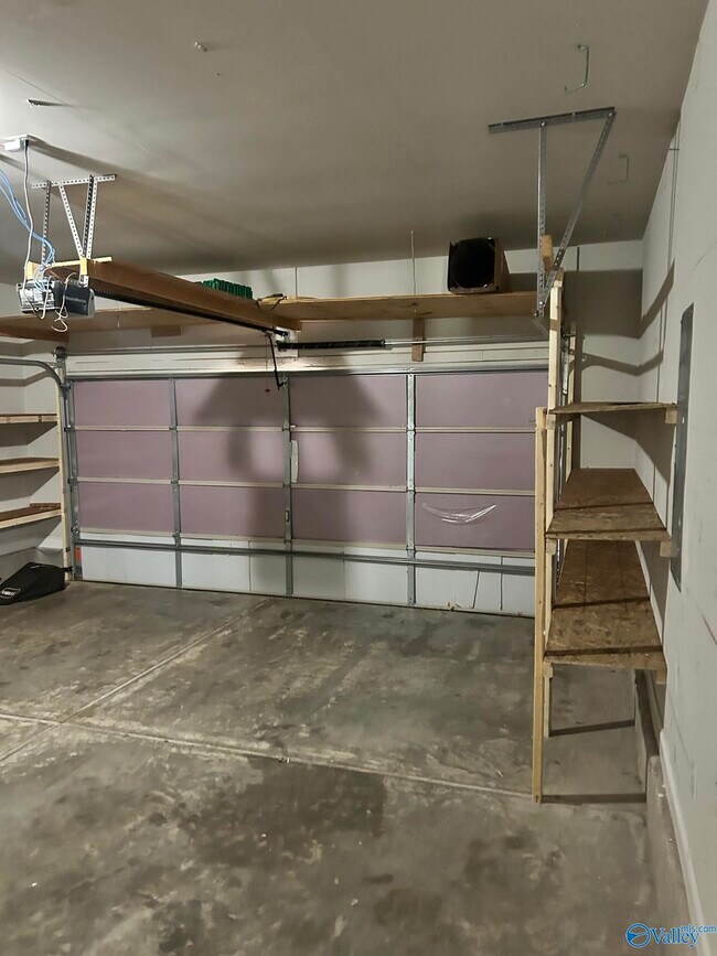 Building Photo - 107 Fourstar Ln