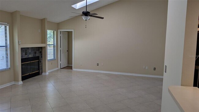 Building Photo - 840 Lake Jackson Cir