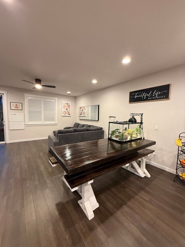Building Photo - Beautiful Home with lots of upgrades.... A...