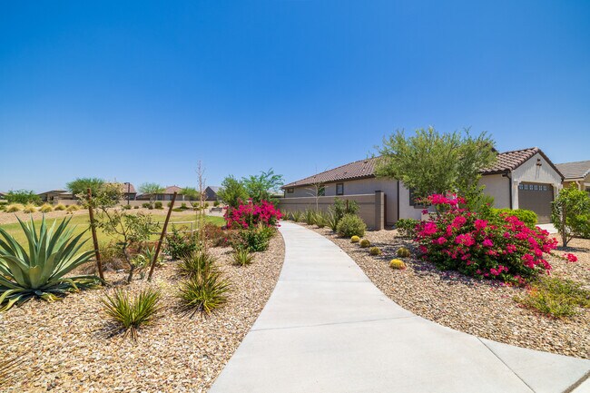 Walking patch next to property - 8924 W Solano Dr