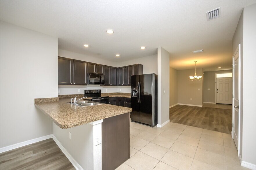 Building Photo - 10220 Mangrove Well Rd