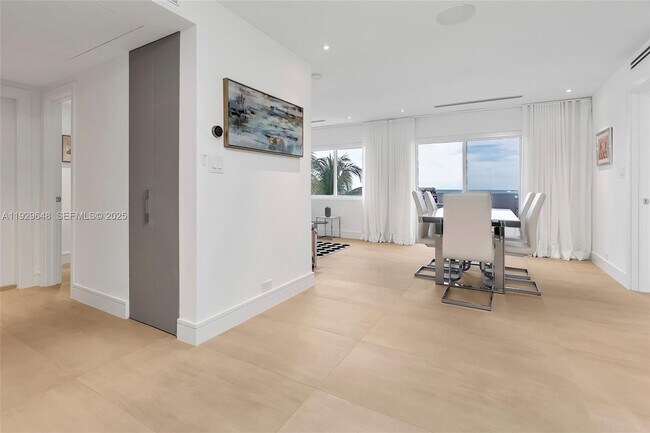 Building Photo - 325 Ocean Dr