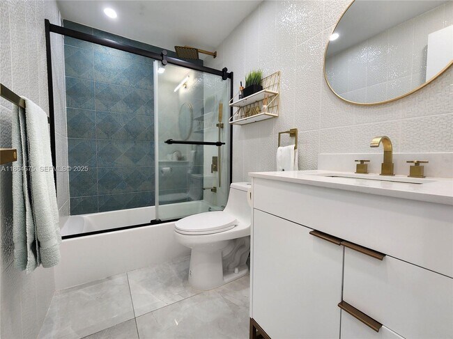 Building Photo - 3505 S Ocean Dr