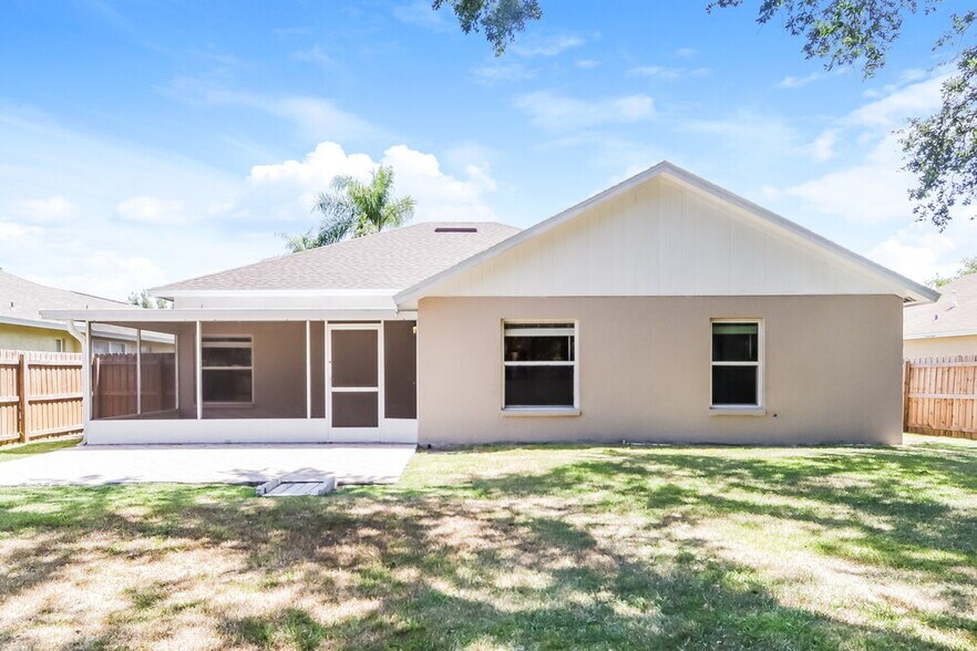 Building Photo - 28506 Tall Grass Dr
