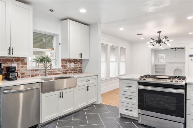 Building Photo - 2438 Emmett St