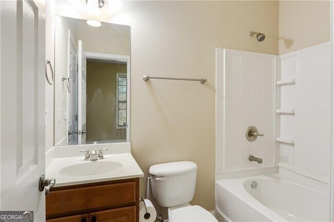 Building Photo - 5060 Windcrest Ln