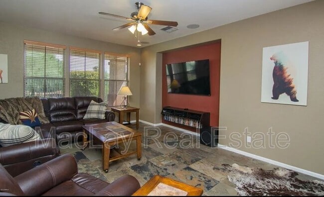 Building Photo - 2290 N 135th Dr