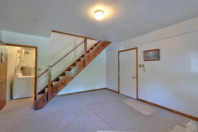 Building Photo - 561 Bald Hill Rd S