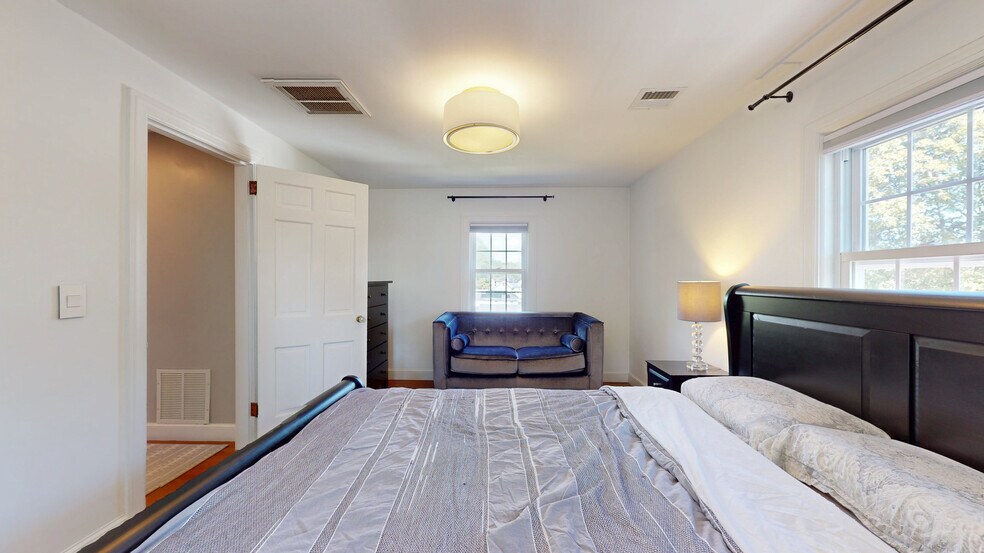 Building Photo - 49 Ripley Rd