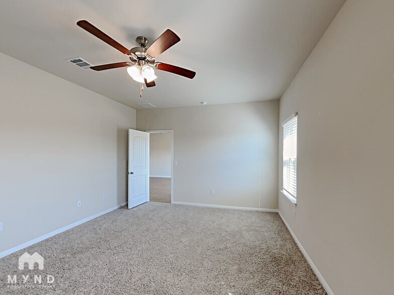 Building Photo - 2444 Lobo Landing Cove
