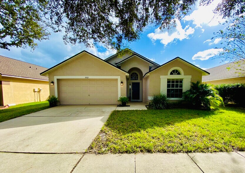 Primary Photo - 10121 Somersby Dr