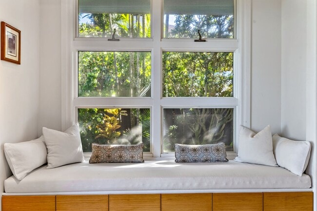 Building Photo - Hawaii Life Presents Modern Mokuleia Beach...