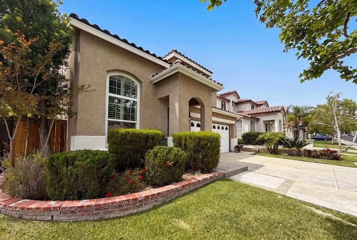 Building Photo - 28441 Silverking Trail