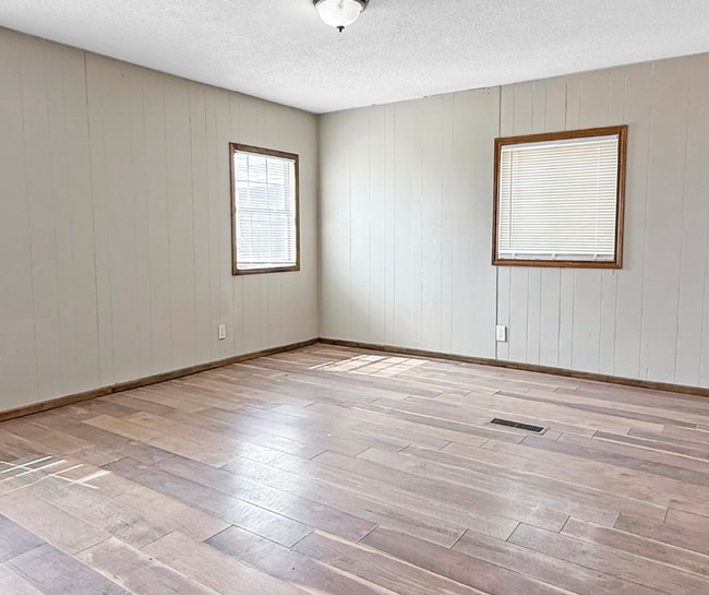 Building Photo - 3 bedroom 2 bathroom double wide for rent Hobbs NM