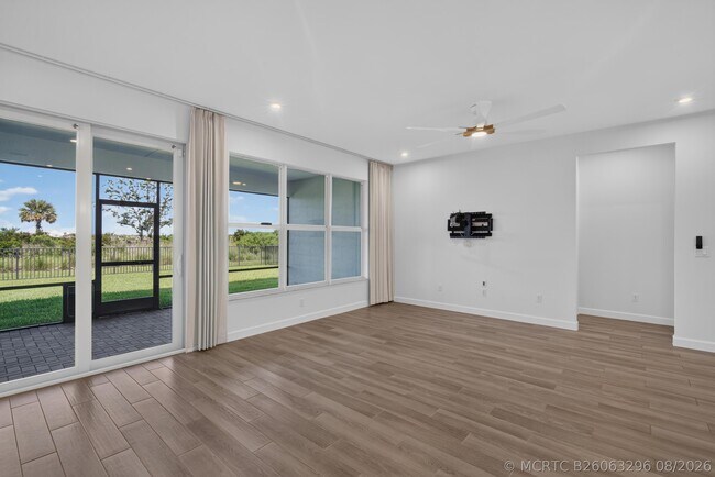 Building Photo - 13621 SW Bally Dr