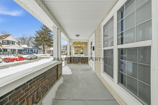 Building Photo - $500 OFF MOVE-IN SPECIAL!!! 4 Bedroom home in Near Downtown Indy! Available Now!