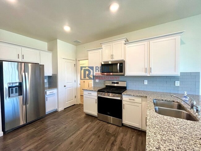 Building Photo - 10176 Castor Dr