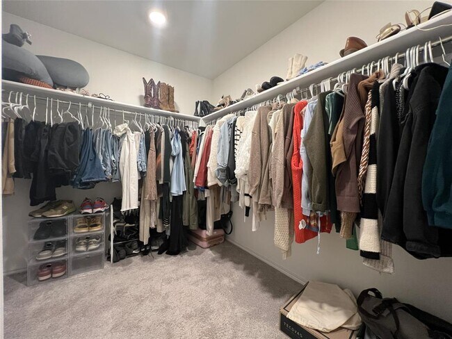 Building Photo - 14313 James Buchanan St